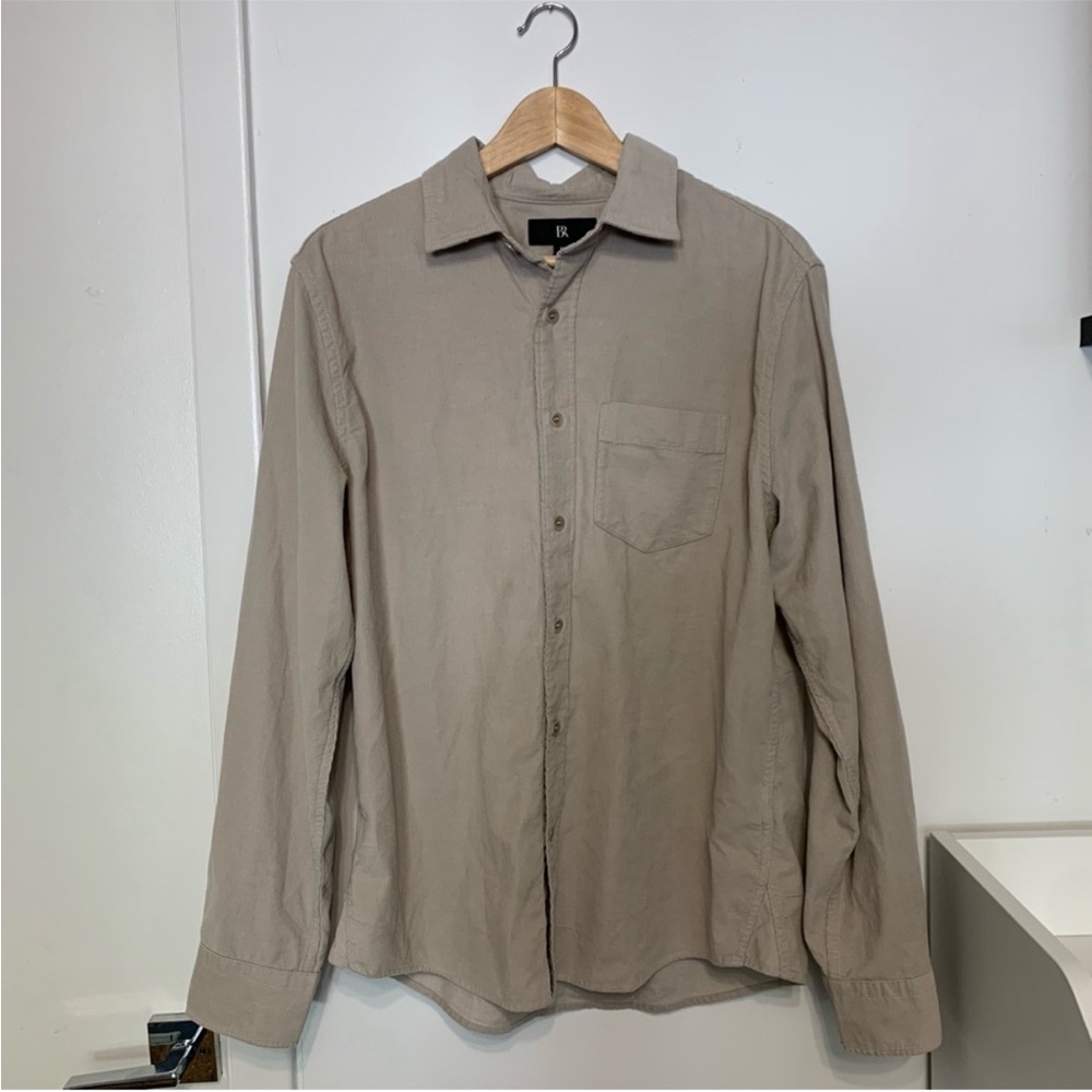Banana Republic Men's Lightweight Corduroy
Shirt Size Medium EUC - Picture 7 of 9